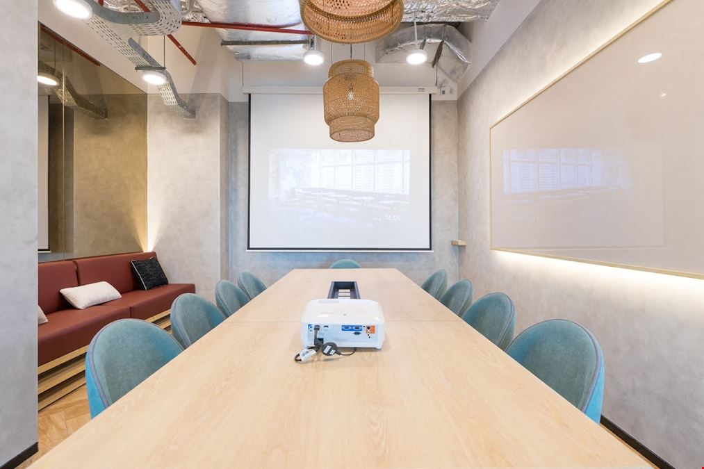 GoWork - BSD Green Office Park