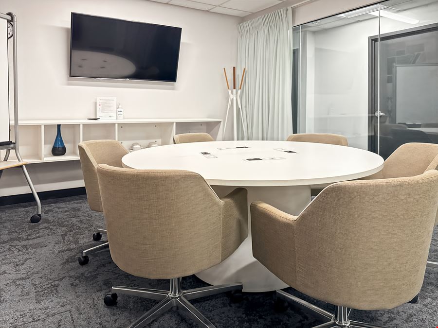 MD, Bethesda - Democracy Plaza