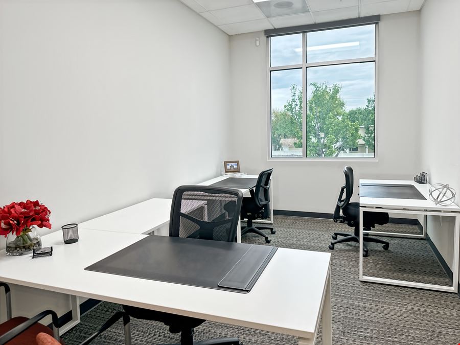 CA, Ontario - W 6th Street