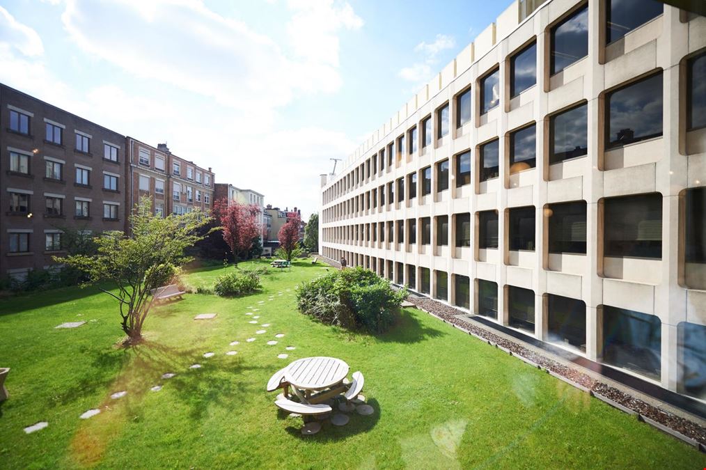 Silversquare  Louise