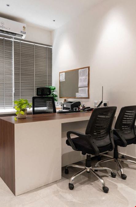 Warner Center Executive Suites