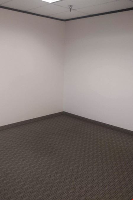 Workstyle Flexible Spaces - 8330-8360 Lyndon B Johnson Fwy