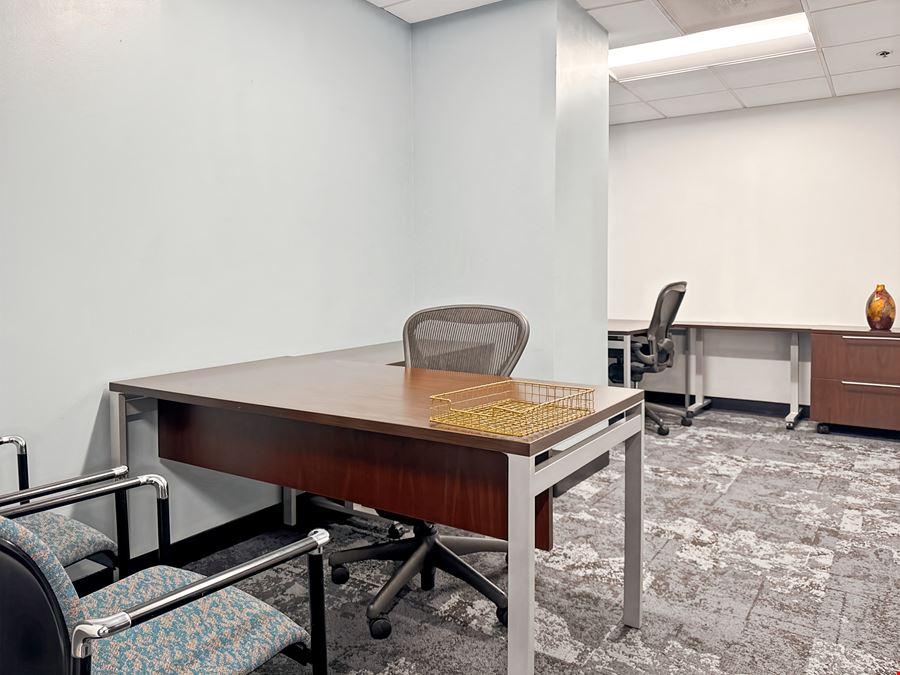 MD, Bethesda - Democracy Plaza