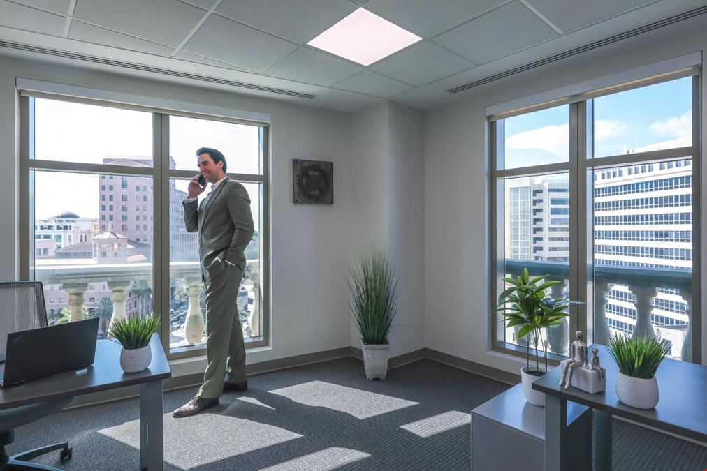 Quest Workspaces - Alhambra Plaza