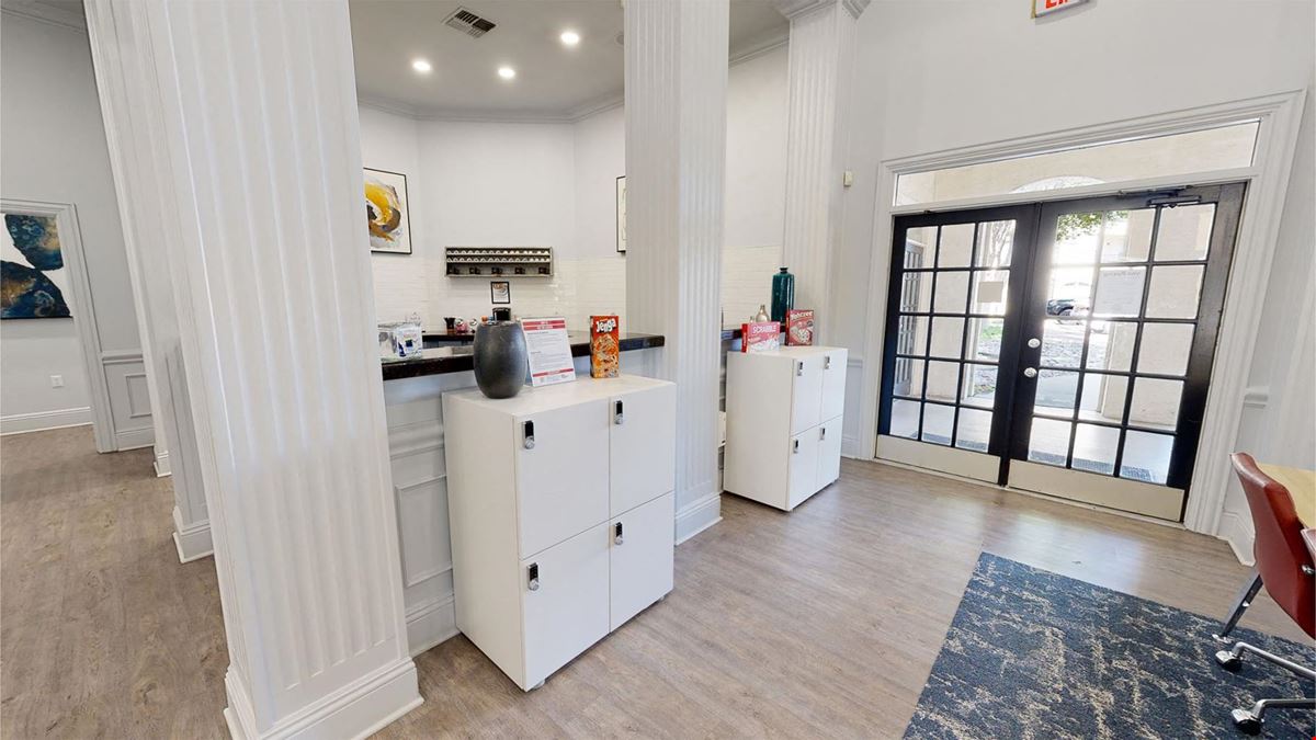 Apt CoWork at Stonebriar of Frisco