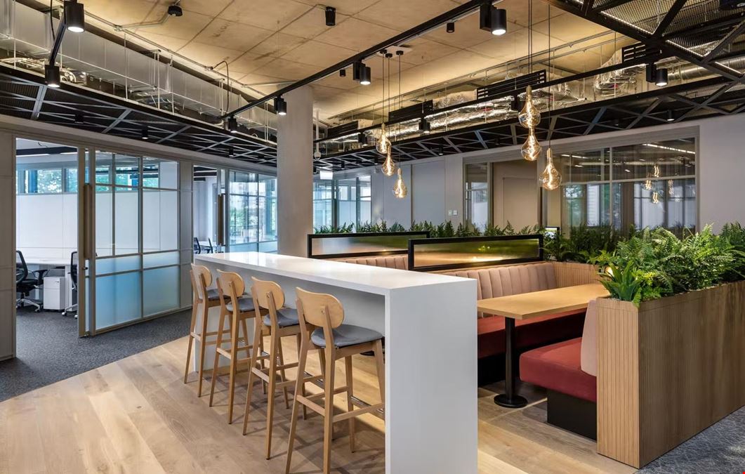 Fora - Southwark - 241 Southwark Bridge Road