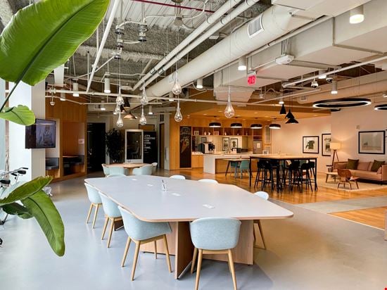 NC, Raleigh - Spaces Crabtree Terrace