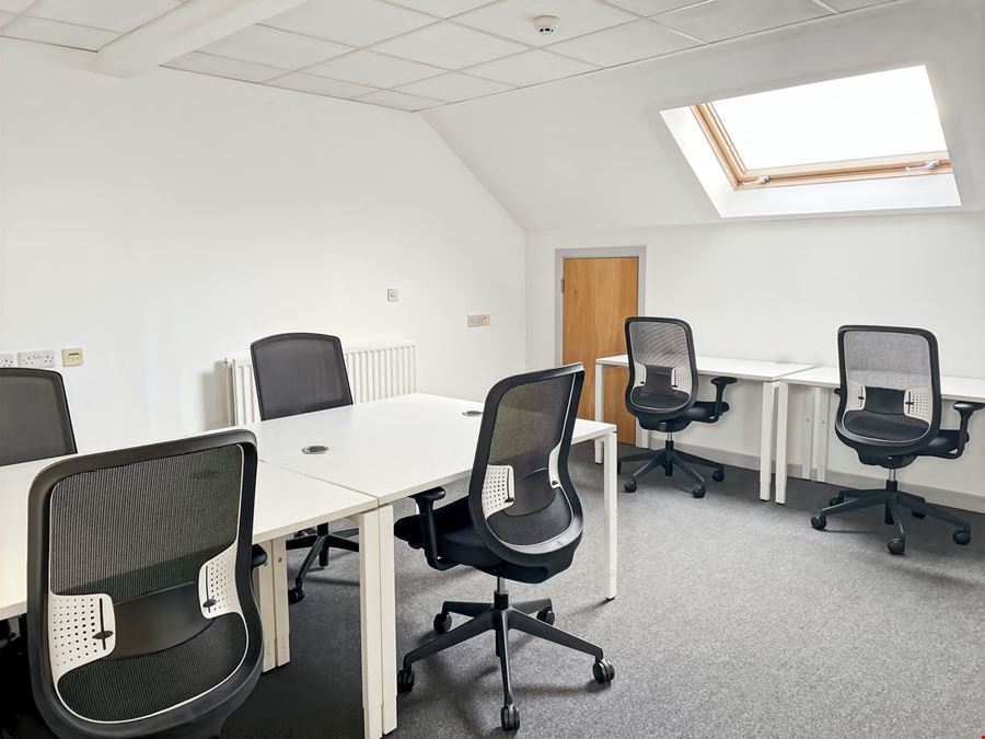 Regus - Coleraine River House