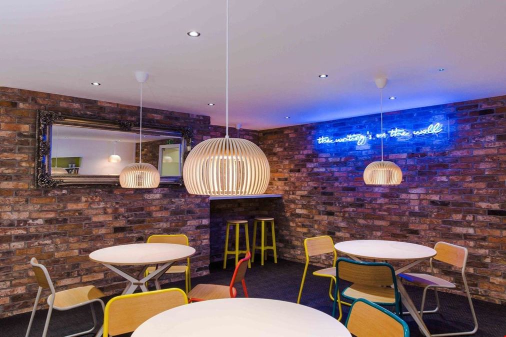 The Boutique - Holborn - 23 Southampton Place