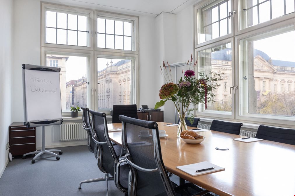 THE GATE BERLIN - UDL