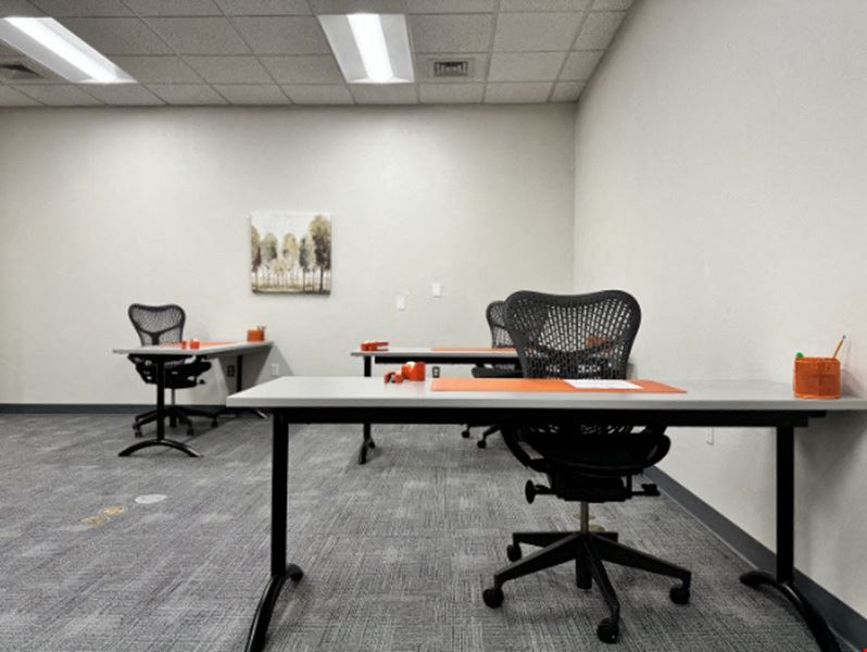 6081 Hamilton Boulevard