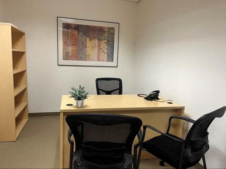 Day Office 21 ($35/hr or 1cr/hr)