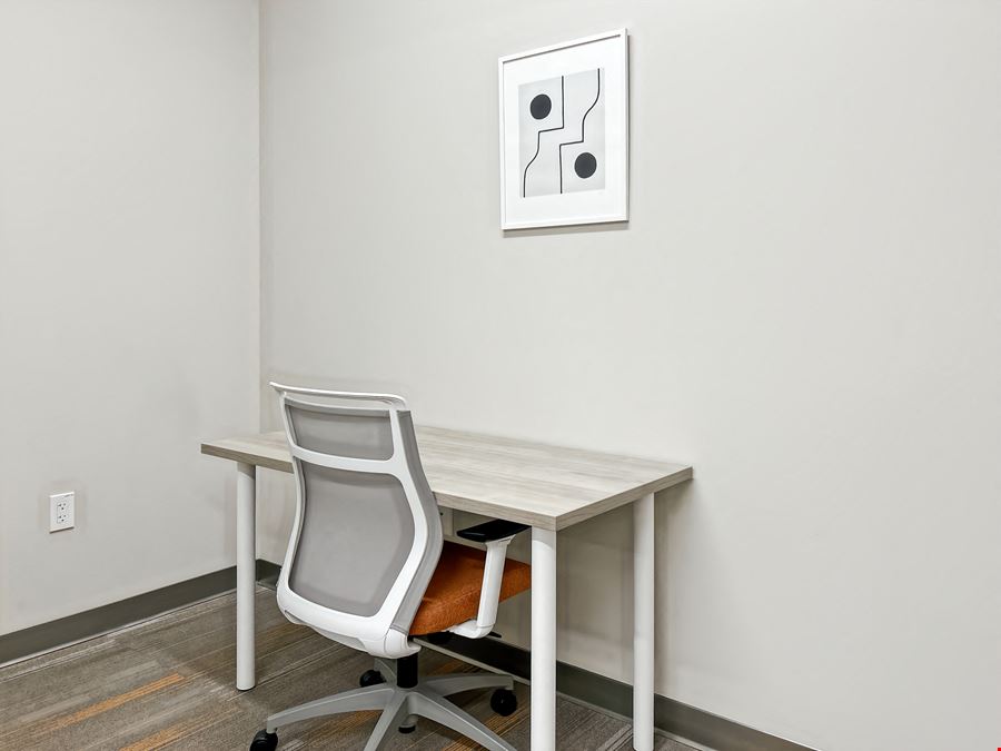 Regus - Louisville - East Witherspoon St
