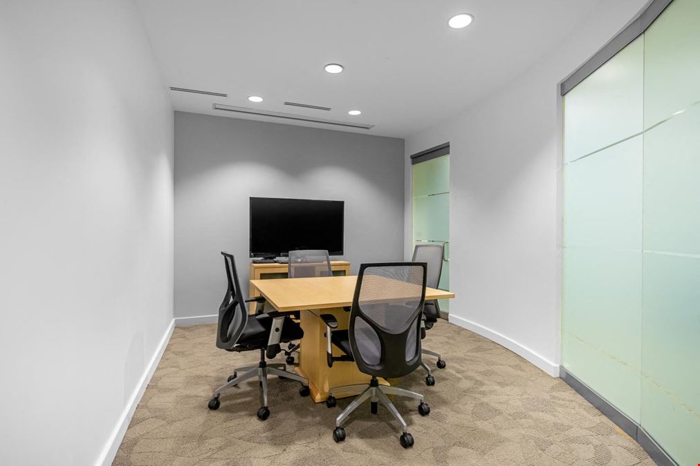 TX, Dallas - The Crescent