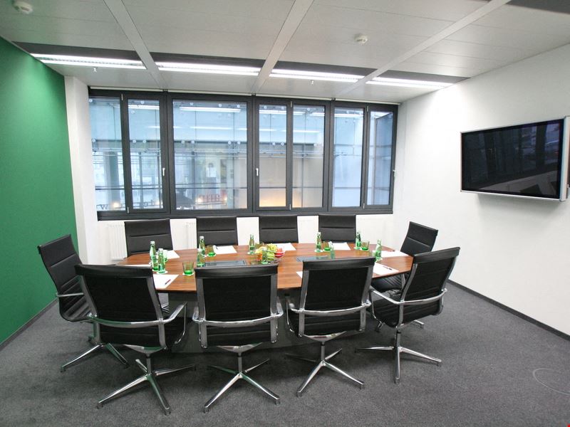 YOUR OFFICE - Euro Plaza