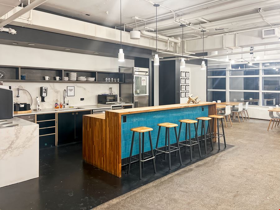 NY, New York - Met Tower