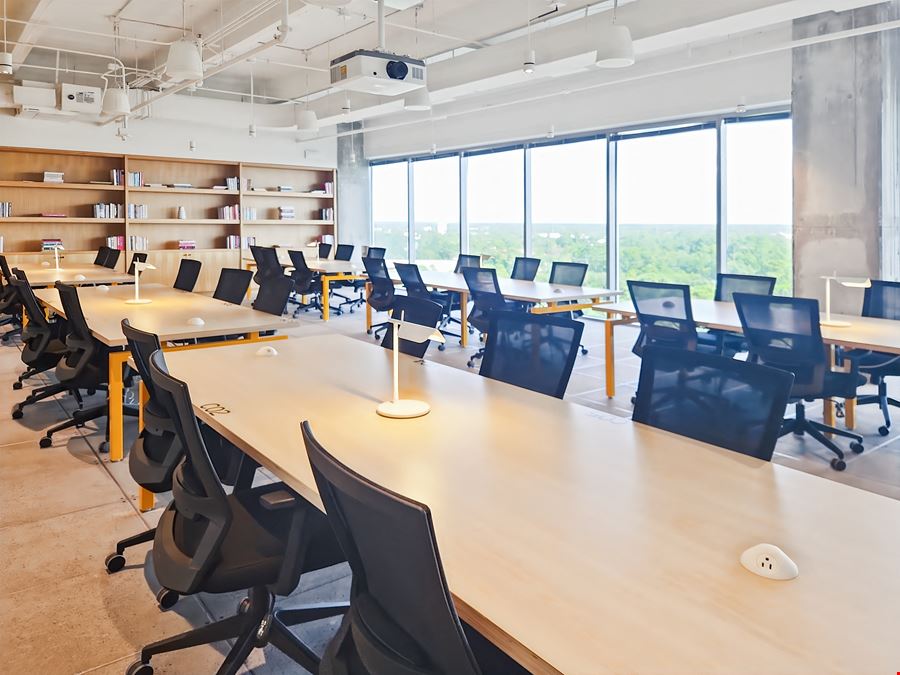 TX, The Woodlands - 1725 Hughes Landing Blvd.