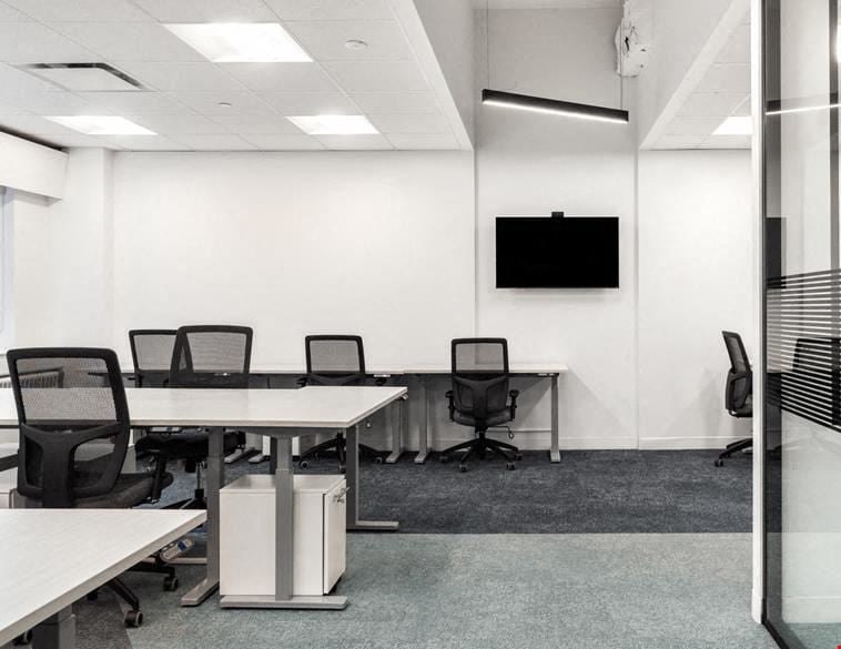 1-10 People - Private Day Office