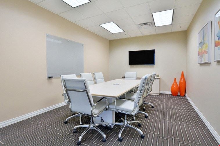 8 Person Meeting Room