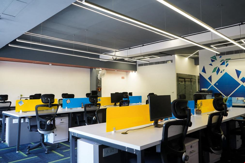 Suits Coworking Spaces - Mansarovar