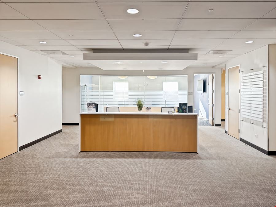 Regus - Park Ridge - Plaza