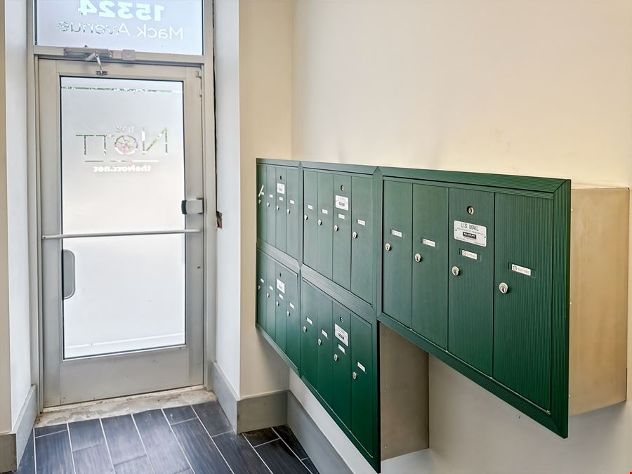 MI, Grosse Pointe Park - Mack Ave