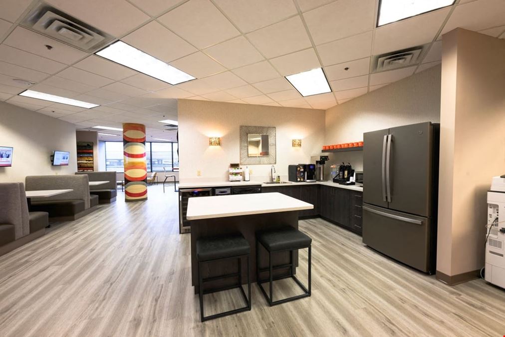 OffiCenters - Bloomington Airport