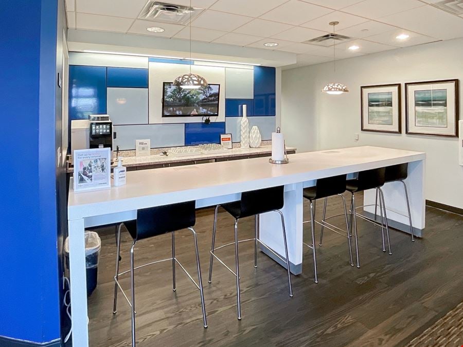 Regus - Austin - River Place