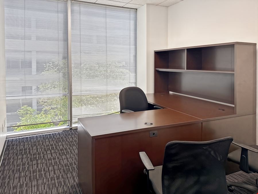 Regus - Woodland Hills - Ventura Blvd