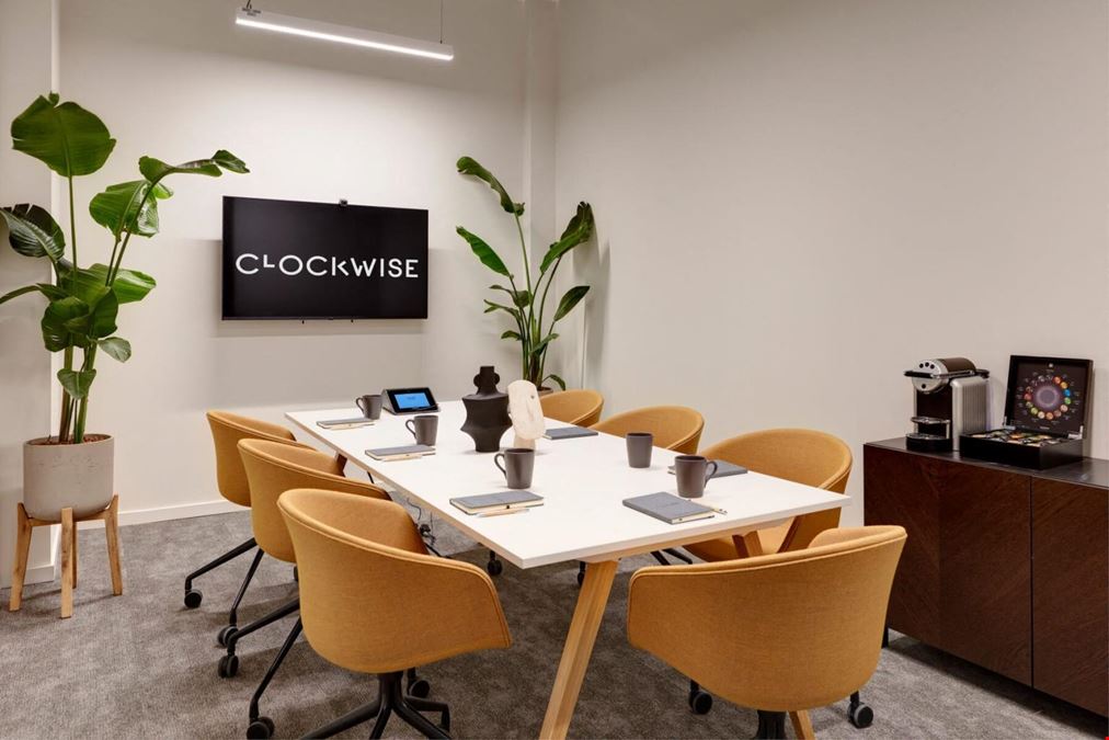 Clockwise - Brussels