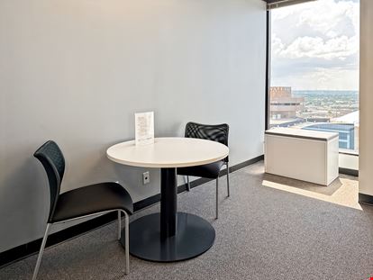 LA, New Orleans - Energy Centre Building