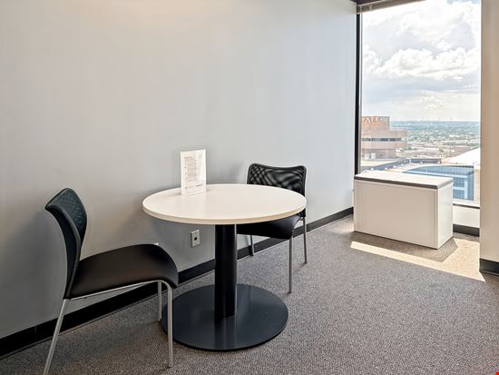 LA, New Orleans - Energy Centre Building