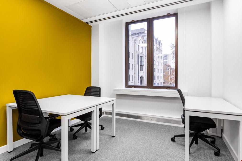 Signature - Mayfair - Berkeley Square