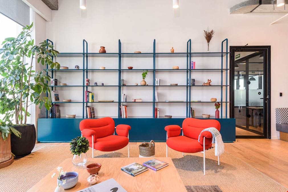 Avenida Constitución 2050