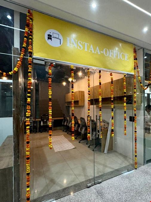 Instaa Office - Dsquare