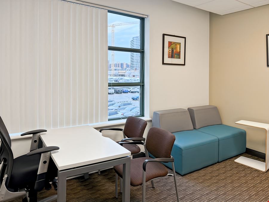 Regus - Laval – Carrefour