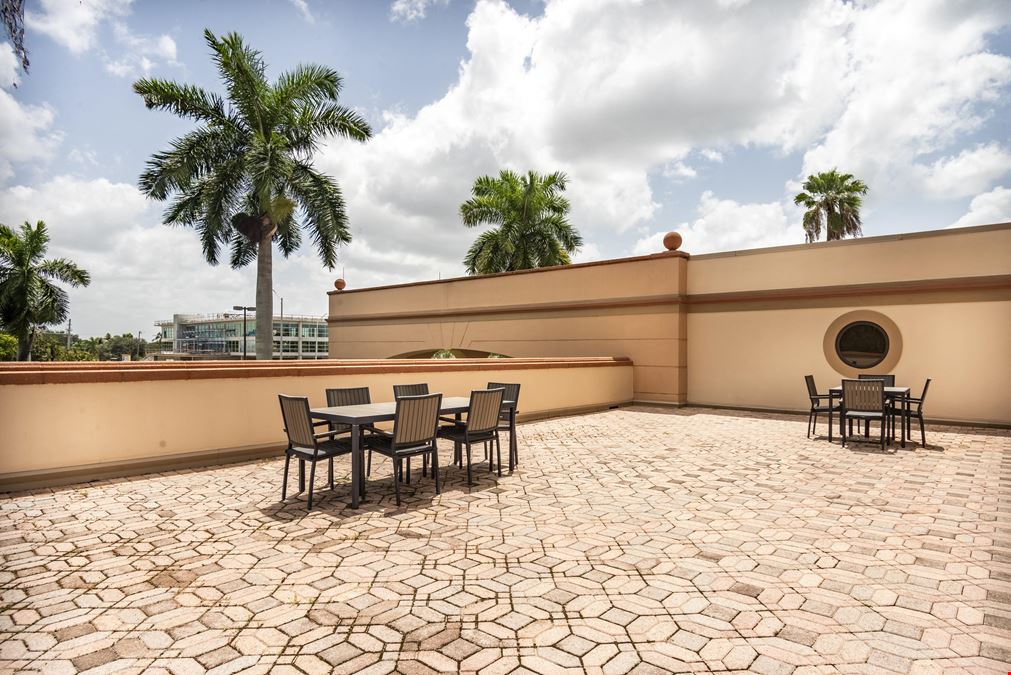 Regus - Naples - Tamiami Trail