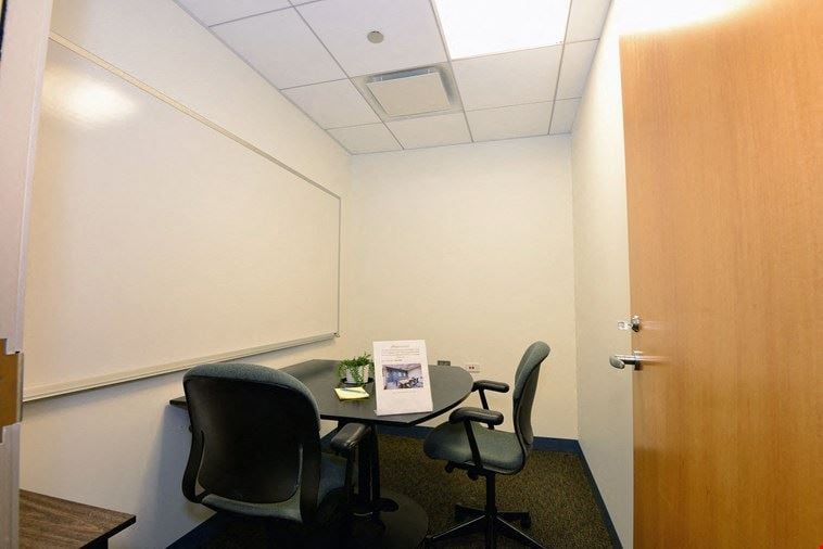 Day Office 840
