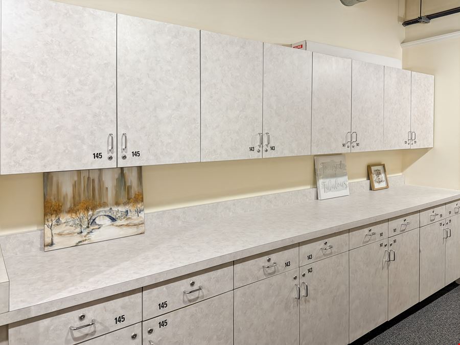 Regus - Tilton - W Main St