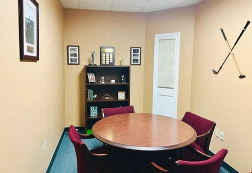 Clubhouse Meeting Room