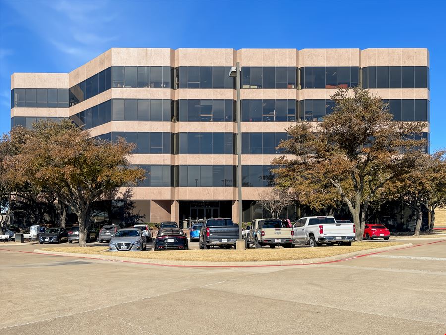 Regus - Bedford - 1600 Airport Freeway