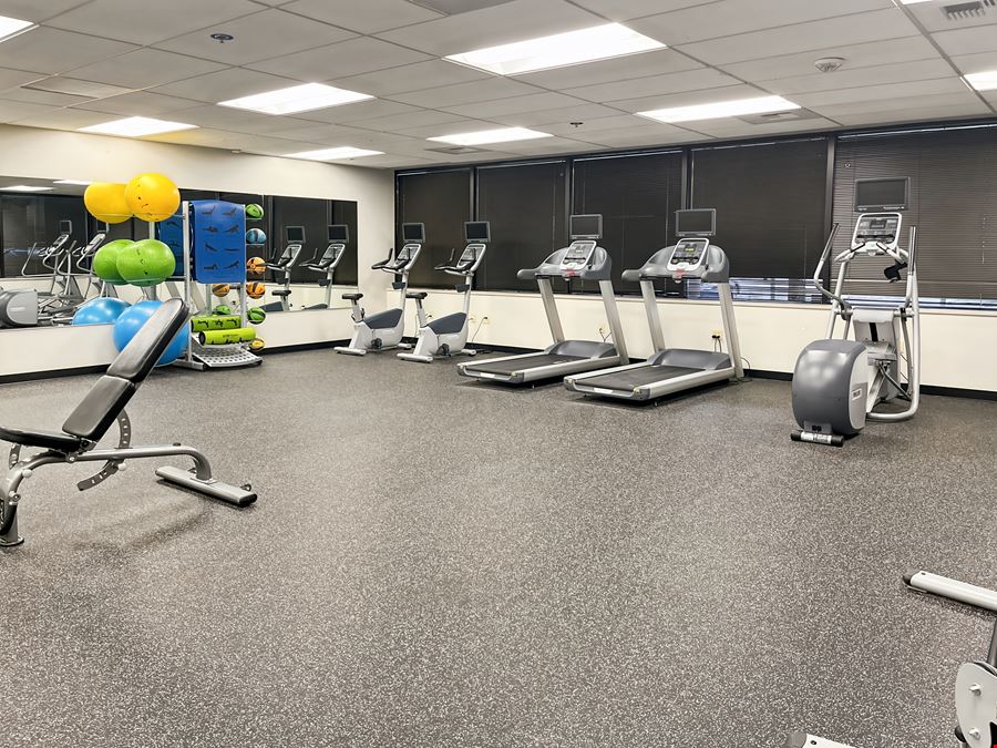 WA, Renton - Triton Towers Three