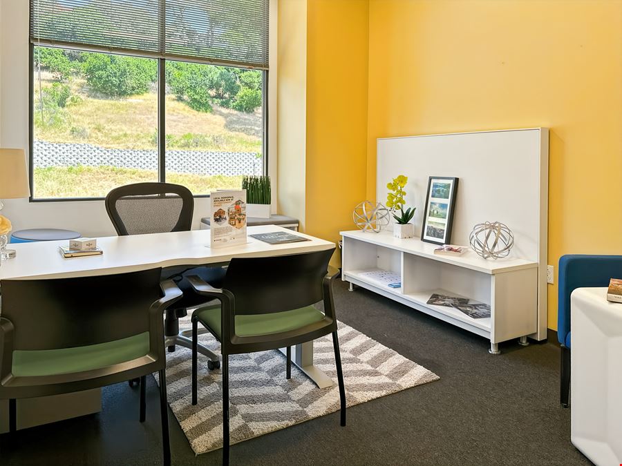CA, Novato - Woodside Office Center