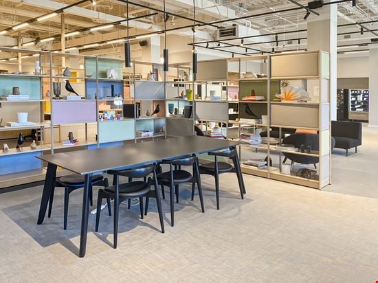 LA, Baton Rouge - 10202 Perkins Rowe