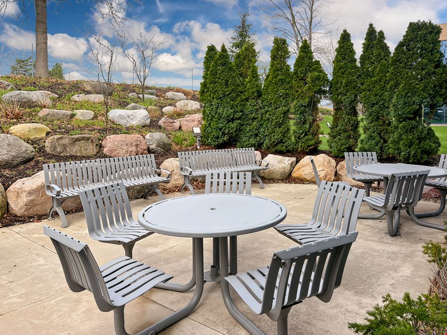 HQ - Grand Rapids - Kenmoor Avenue SE