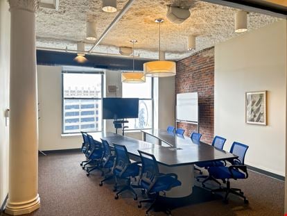 Regus - Indianapolis - E Washington Street