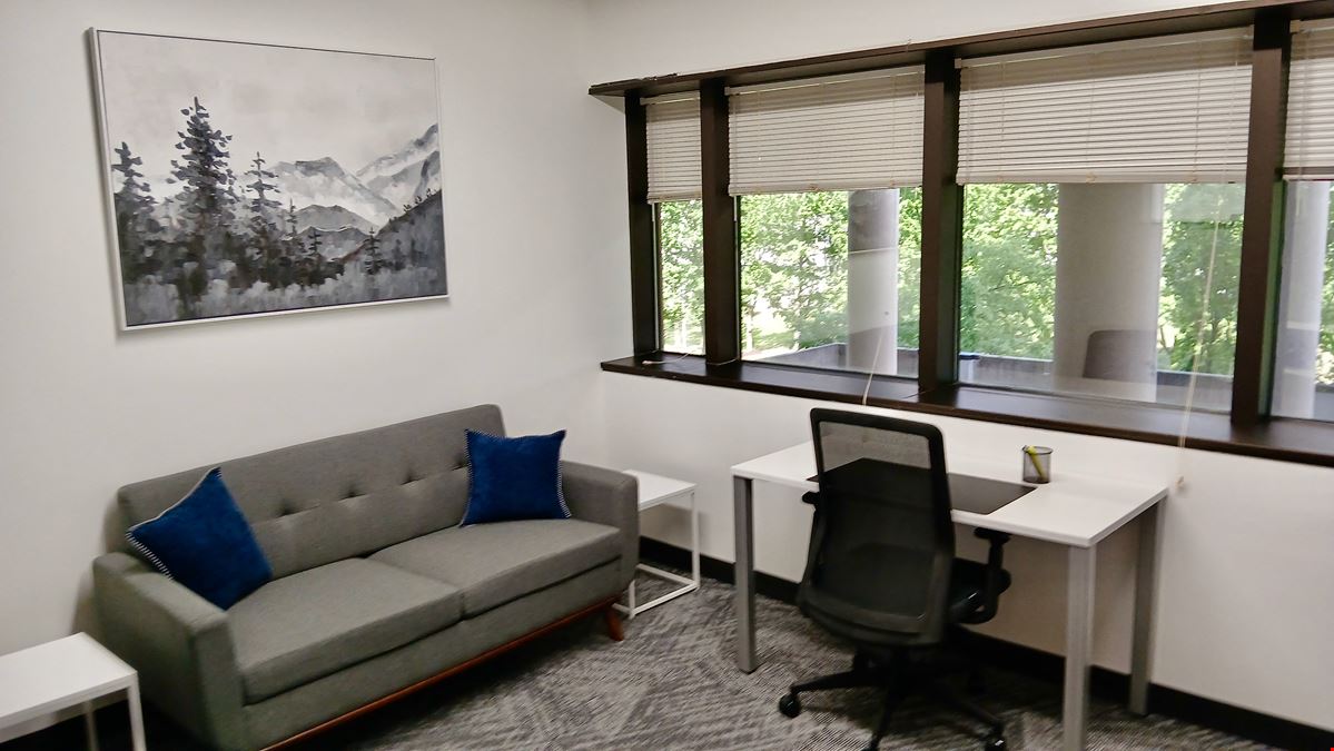 NJ, Edison - Fieldcrest Avenue