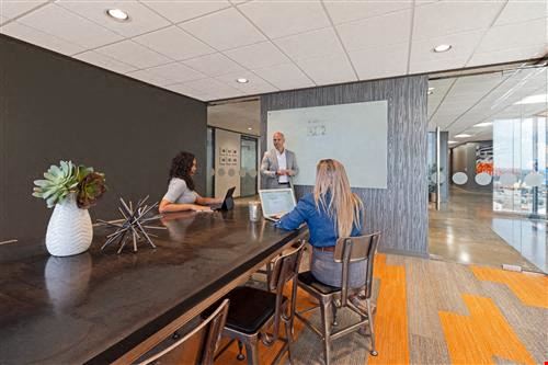 7322-7324 Southwest Freeway