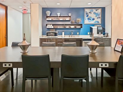 TX, Dallas - Mockingbird Towers