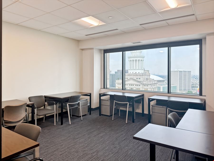 LA, New Orleans - Place St. Charles